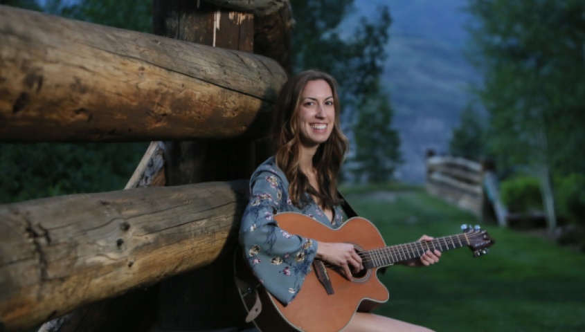 Lilia Rose | Acoustic Spot Talent